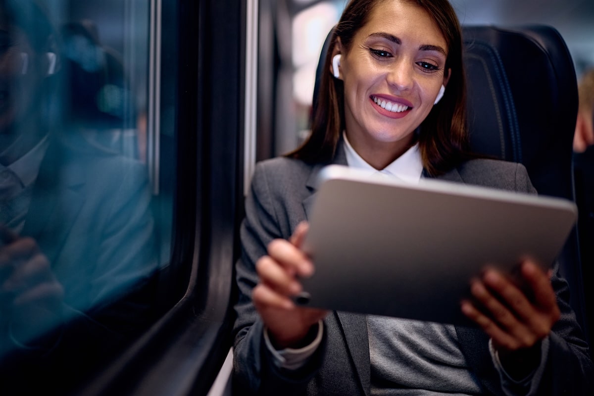 auf geschäftsreise digital aktiv